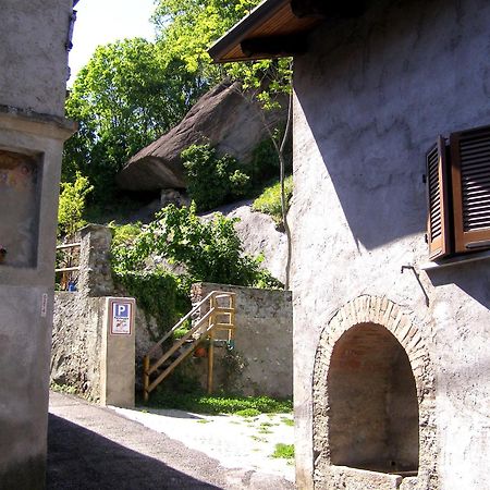 L'Antico Borgo Rooms Rental Caprie Exterior photo